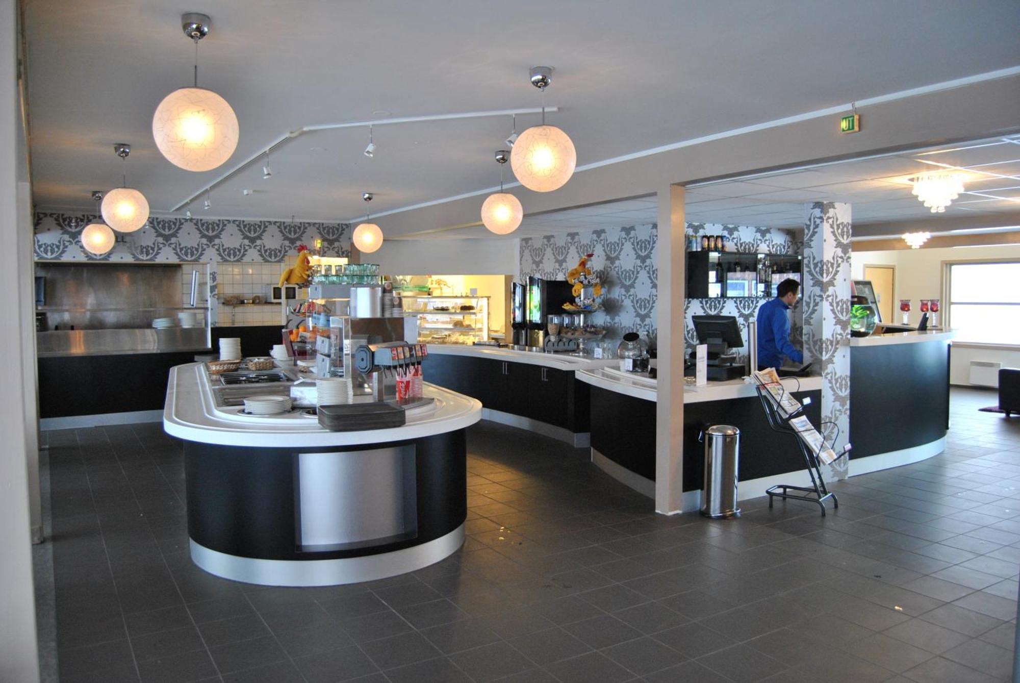 Tjeldsundbrua Hotel Skanland ภายนอก รูปภาพ